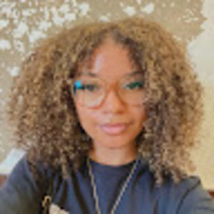 Meet your Posher, Jade